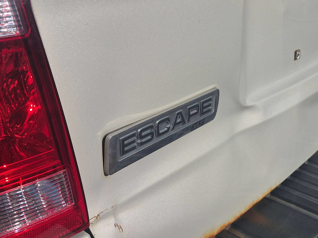 Thumbnail: 2008 Ford Escape - 23