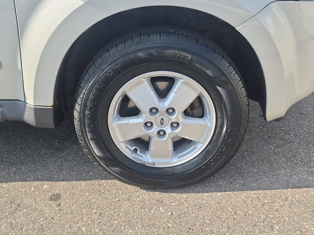 Thumbnail: 2008 Ford Escape - 8