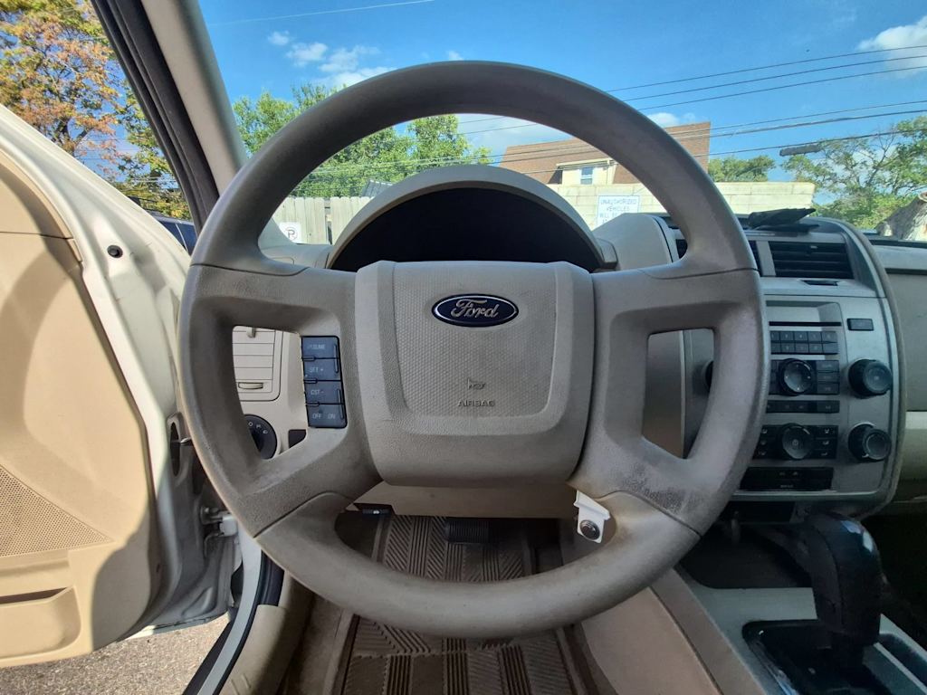 Thumbnail: 2008 Ford Escape - 9