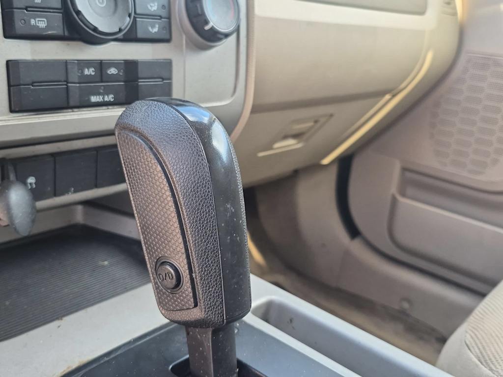 Thumbnail: 2008 Ford Escape - 14