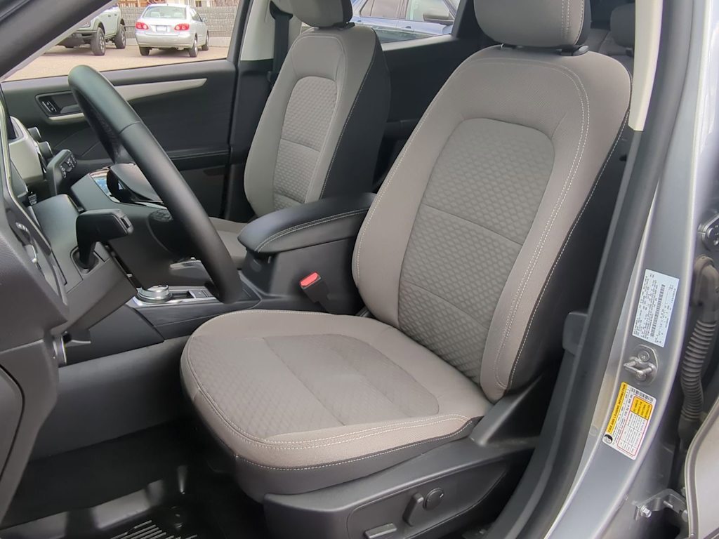 2022 Ford Escape SE 10