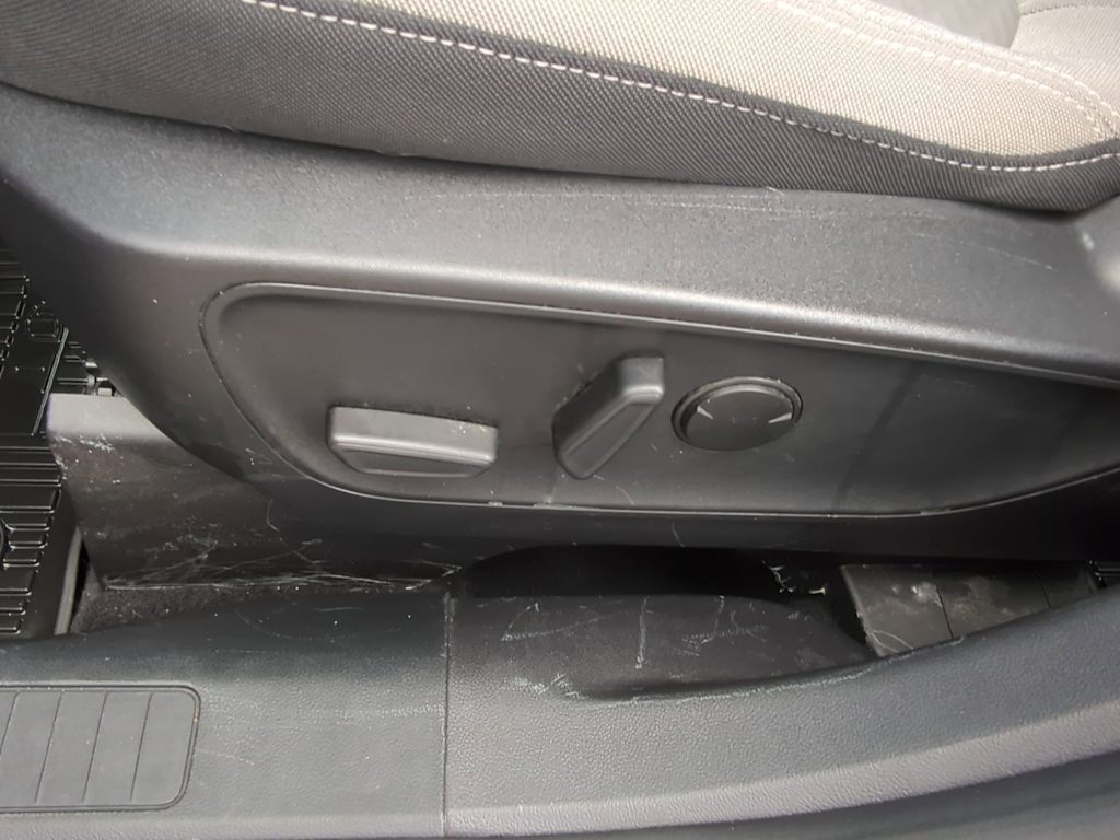 2022 Ford Escape SE 27