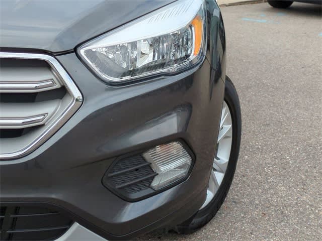 2019 Ford Escape SE 24