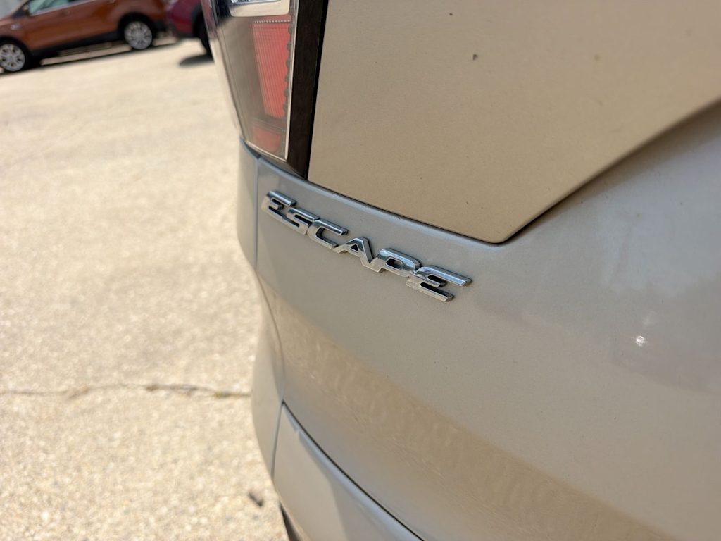 Thumbnail: 2018 Ford Escape - 24