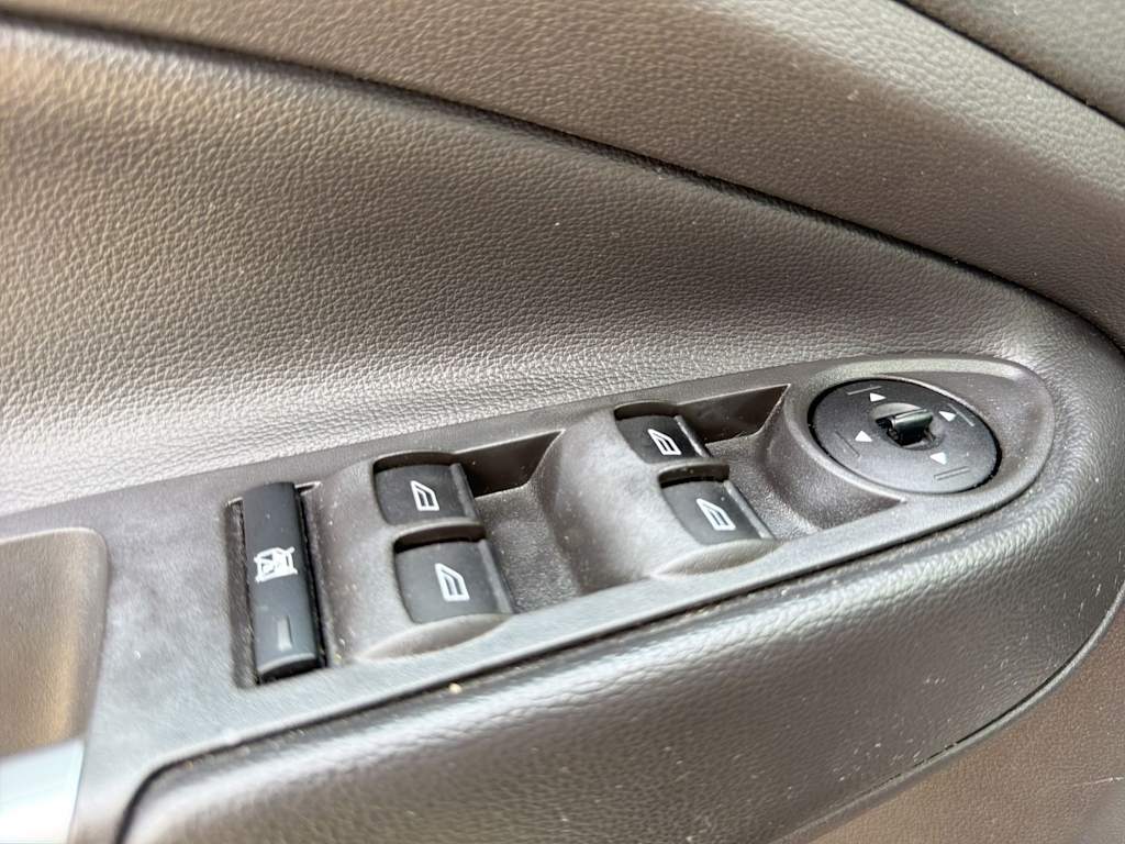 Thumbnail: 2018 Ford Escape - 25
