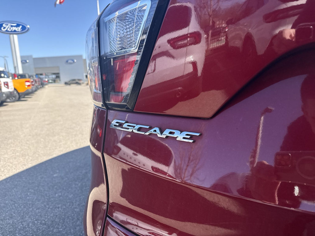 Thumbnail: 2018 Ford Escape - 20