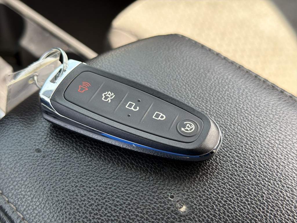 Thumbnail: 2019 Ford Escape - 33