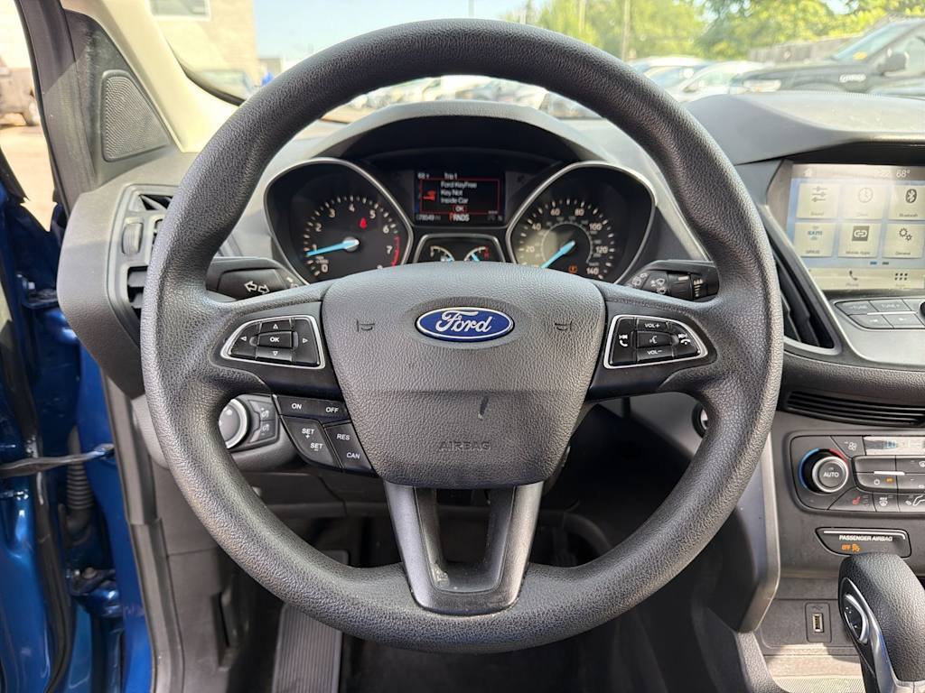 Thumbnail: 2019 Ford Escape - 9