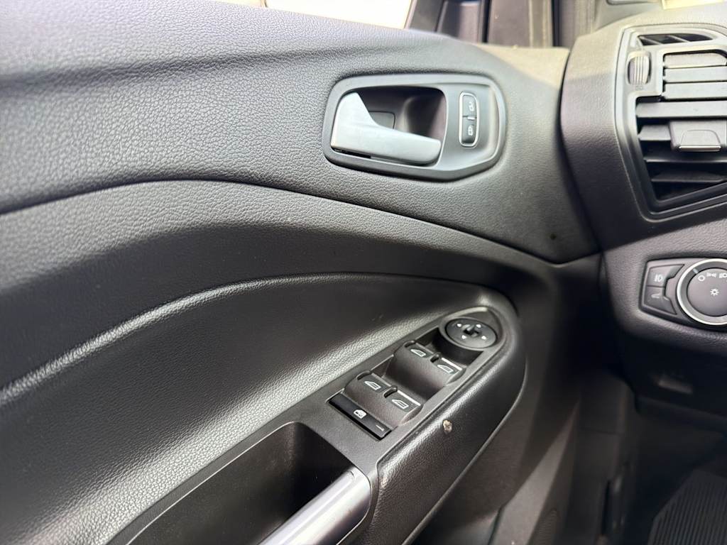 Thumbnail: 2019 Ford Escape - 27