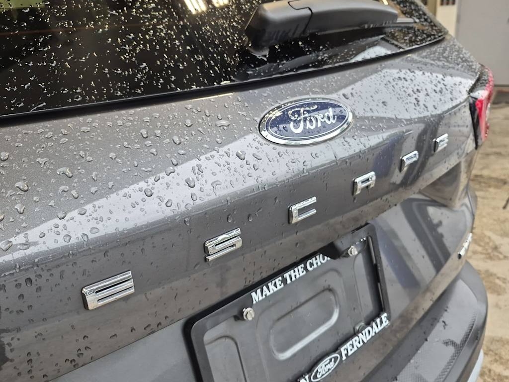 Thumbnail: 2023 Ford Escape - 7