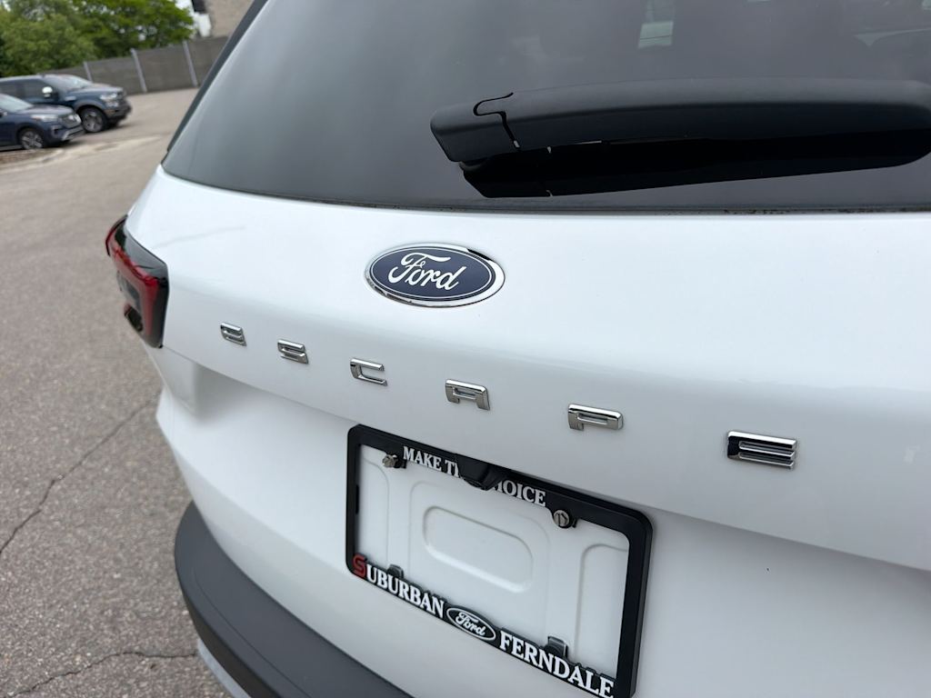 Thumbnail: 2023 Ford Escape - 24