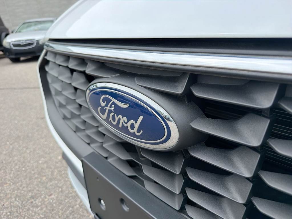 Thumbnail: 2023 Ford Escape - 7