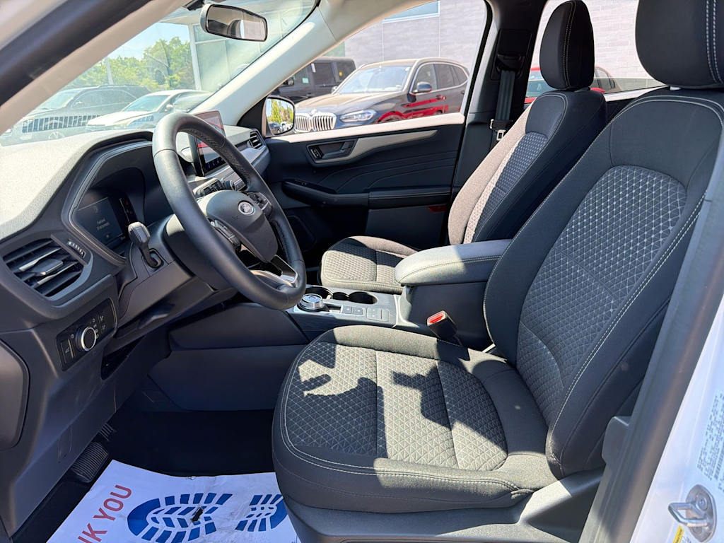 Thumbnail: 2023 Ford Escape - 10