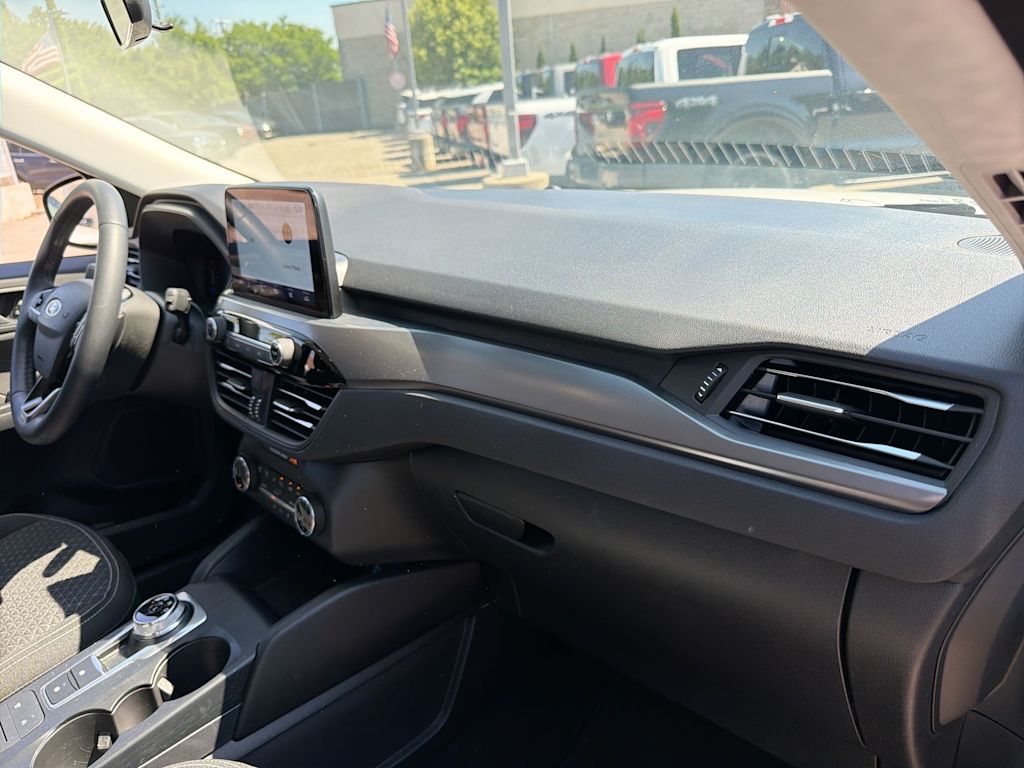 Thumbnail: 2023 Ford Escape - 2