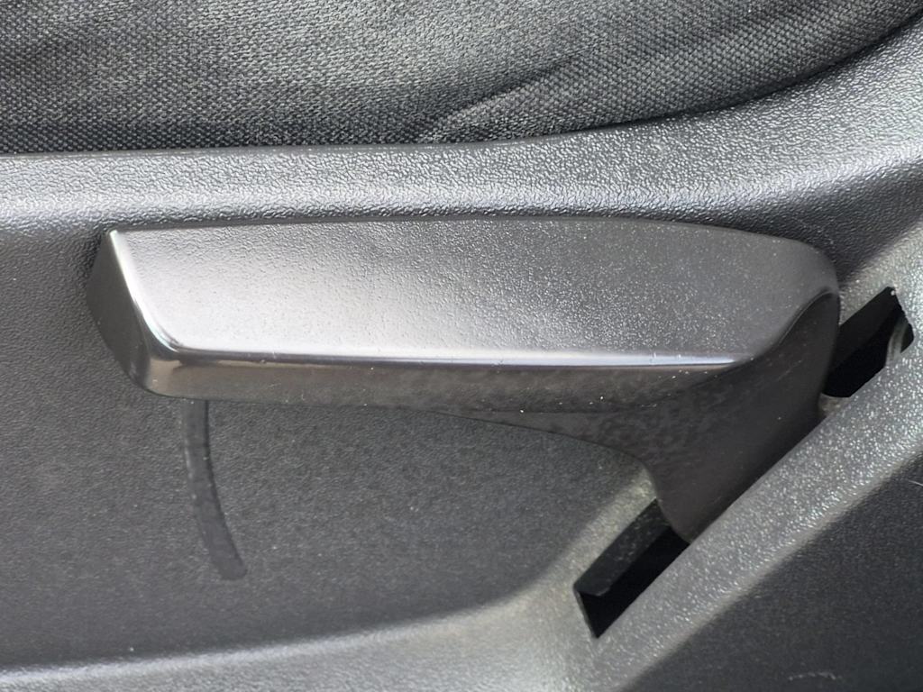 Thumbnail: 2013 Ford Escape - 23