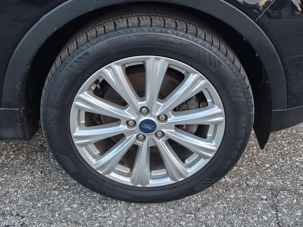 Thumbnail: 2019 Ford Escape - 8