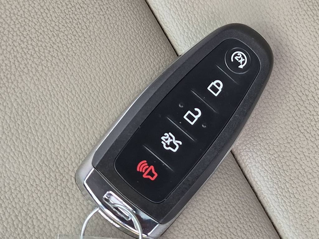 Thumbnail: 2019 Ford Escape - 16