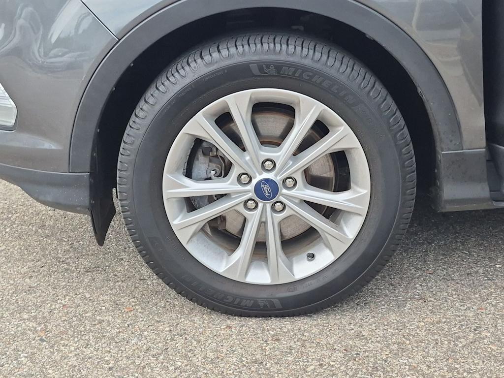 Thumbnail: 2019 Ford Escape - 8