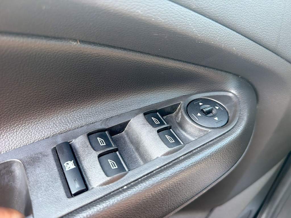 Thumbnail: 2018 Ford Escape - 25