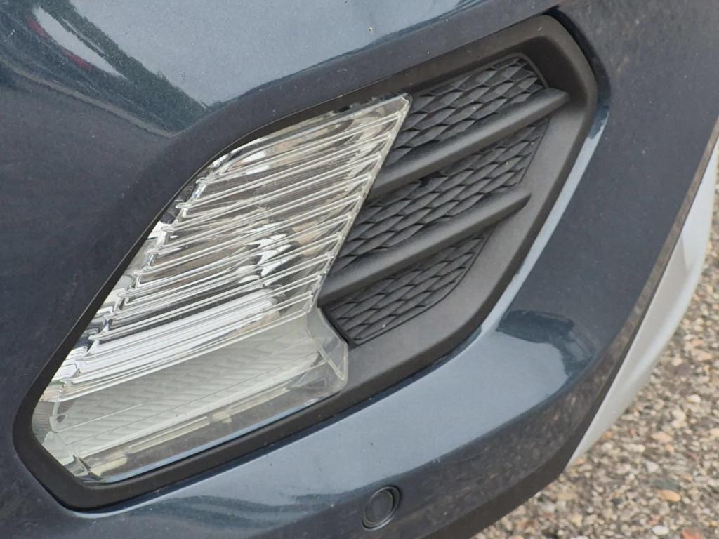 Thumbnail: 2019 Ford Escape - 10
