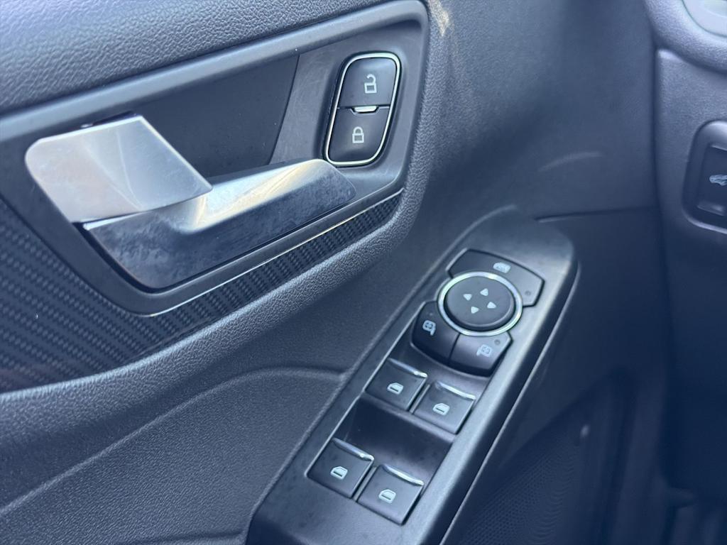 Thumbnail: 2023 Ford Escape - 31