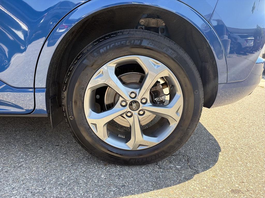 Thumbnail: 2023 Ford Escape - 8