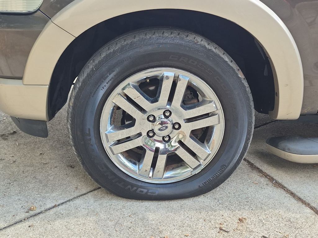Thumbnail: 2008 Ford Explorer - 8