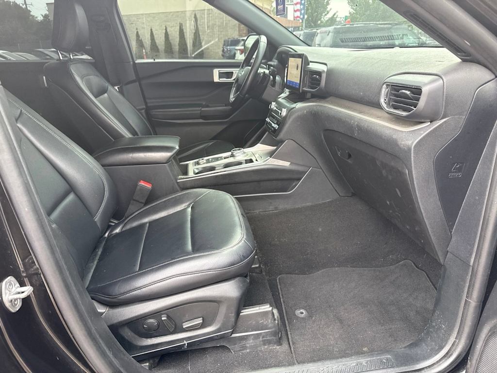 Thumbnail: 2020 Ford Explorer - 8
