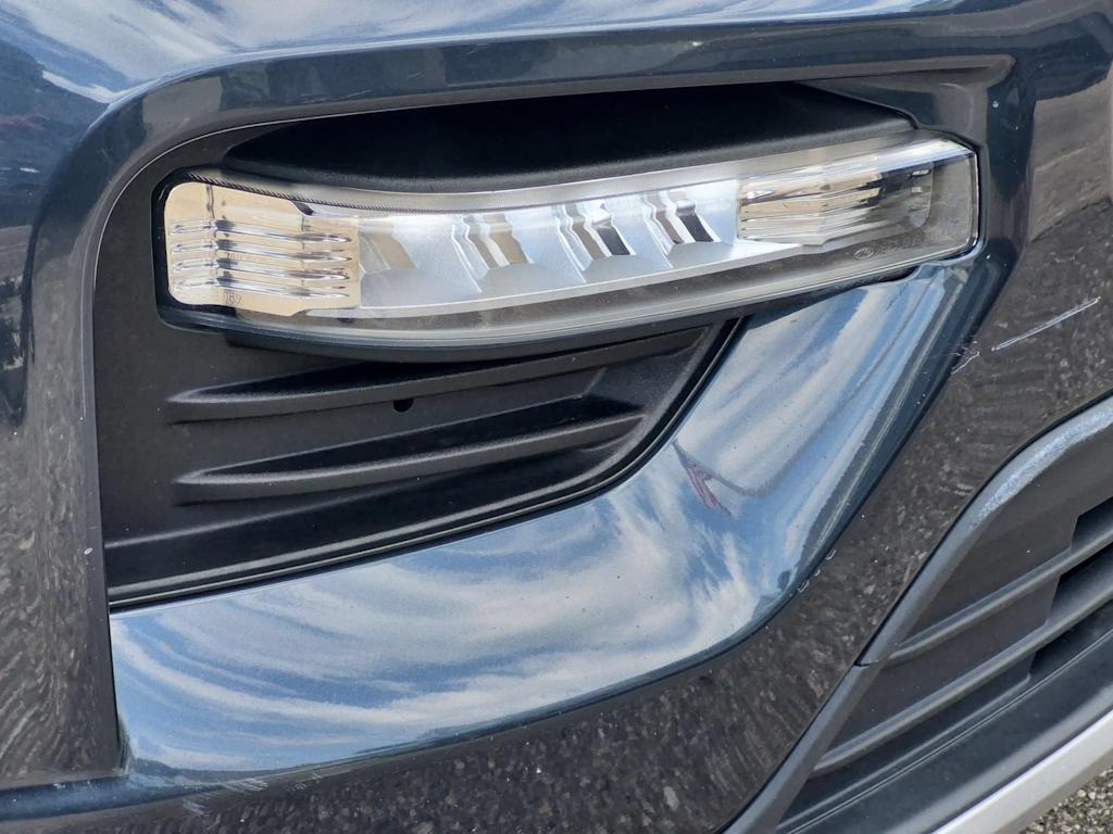 Thumbnail: 2023 Ford Explorer - 9