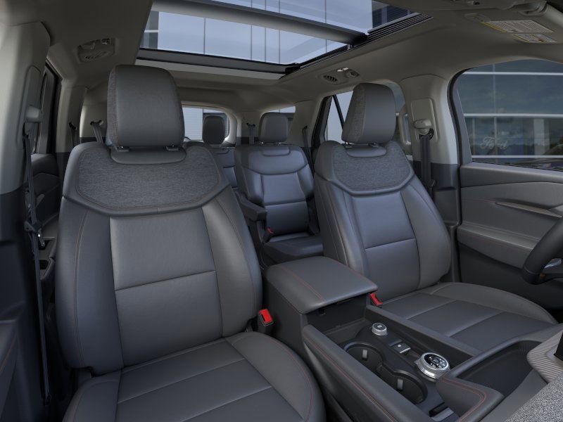 Thumbnail: 2025 Ford Explorer - 7