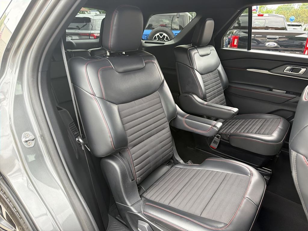 Thumbnail: 2025 Ford Explorer - 26