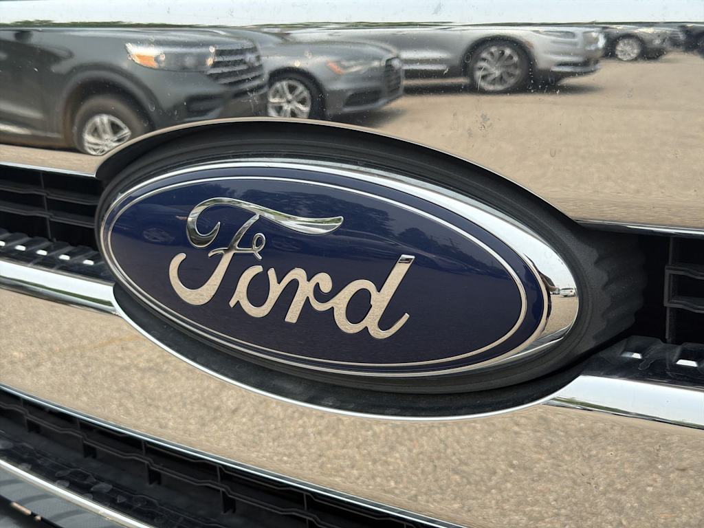 Thumbnail: 2016 Ford F-250 - 7