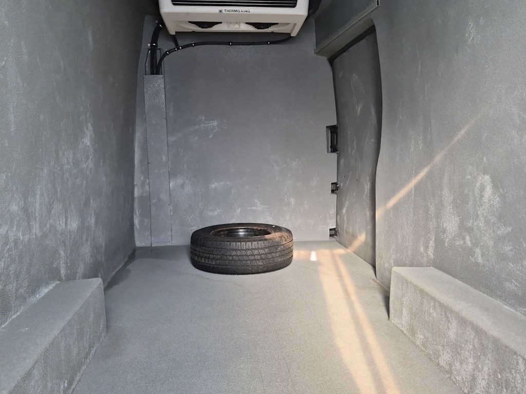 Thumbnail: 2018 Ford Transit Series - 26