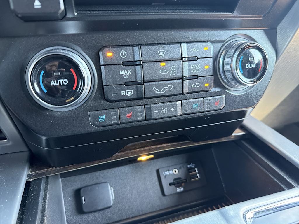 Thumbnail: 2015 Ford F-150 - 33