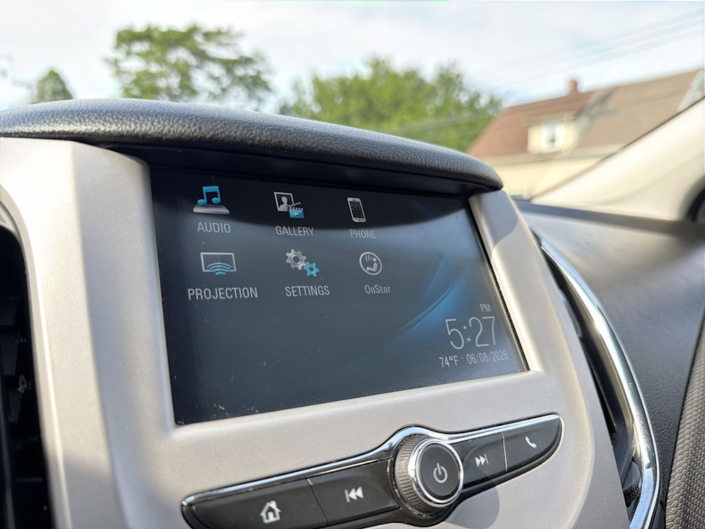 Thumbnail: 2016 Chevrolet Cruze - 32