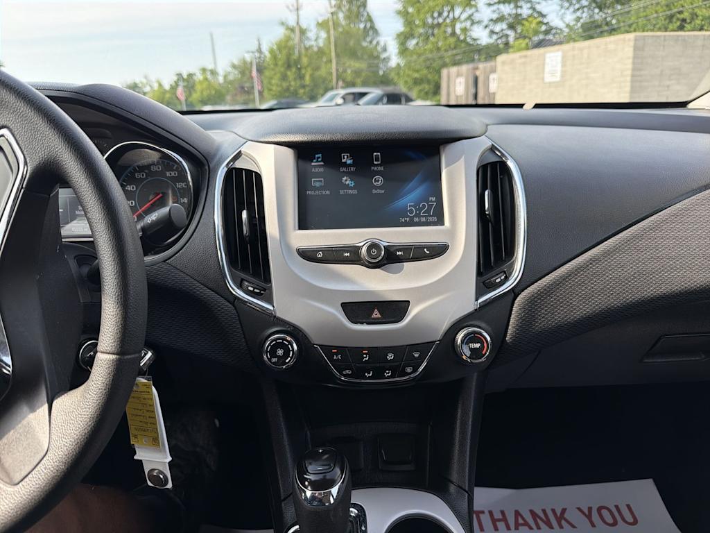 Thumbnail: 2016 Chevrolet Cruze - 13