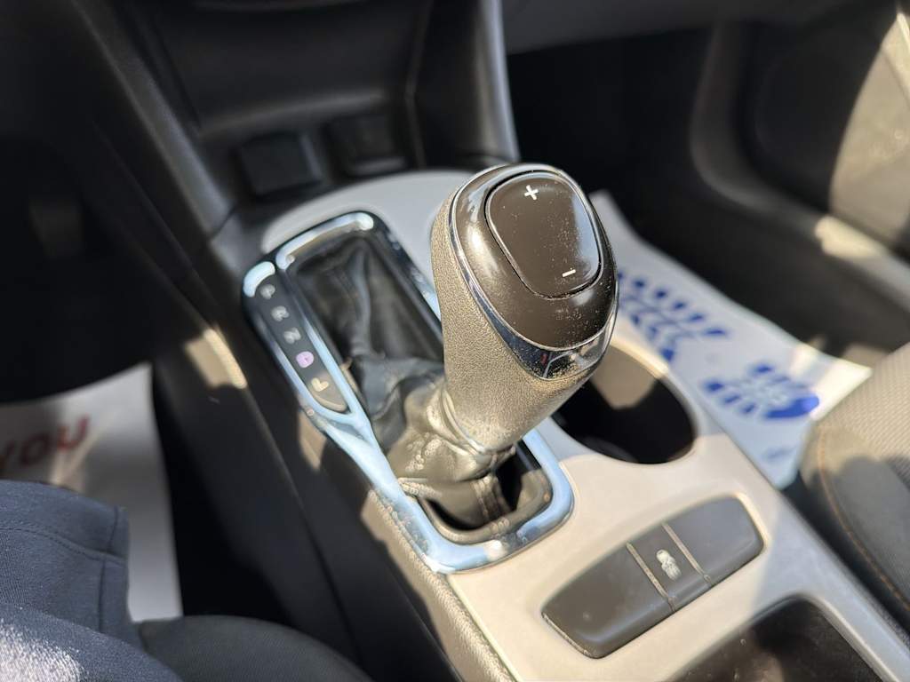 Thumbnail: 2016 Chevrolet Cruze - 35
