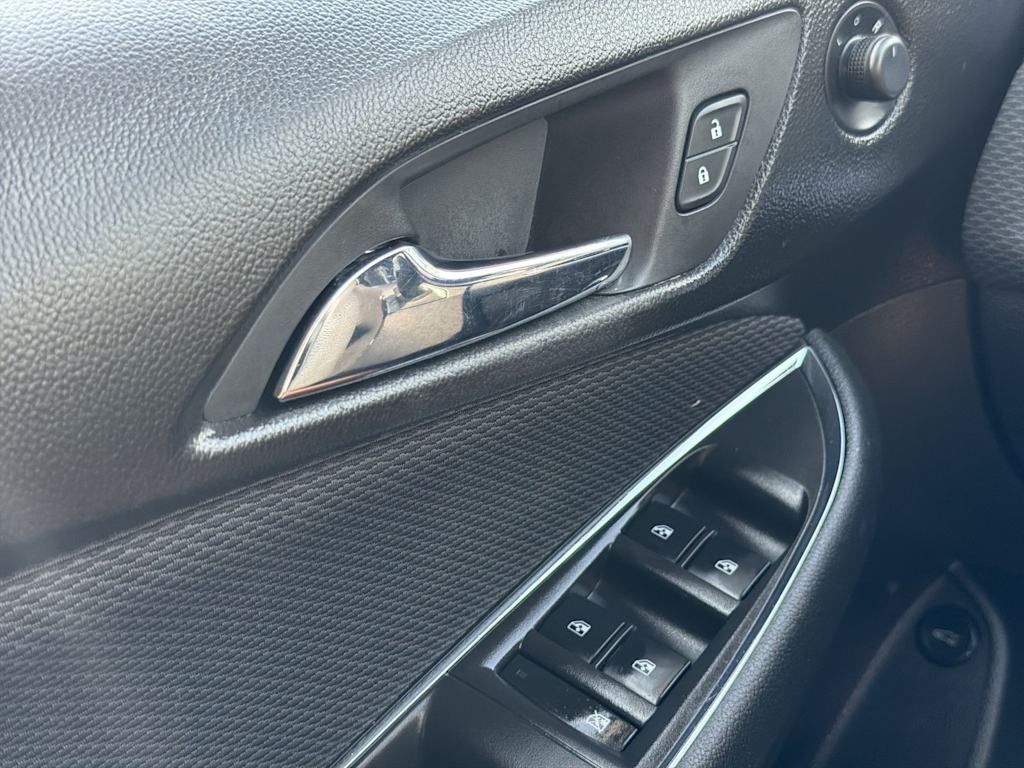 Thumbnail: 2016 Chevrolet Cruze - 29