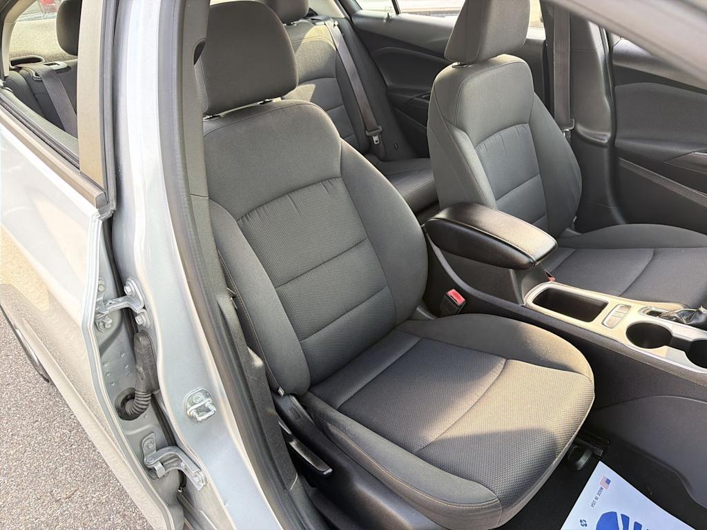 Thumbnail: 2016 Chevrolet Cruze - 28