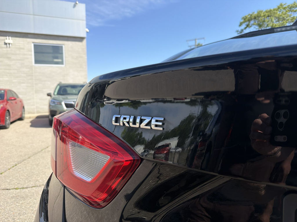 Thumbnail: 2019 Chevrolet Cruze - 25
