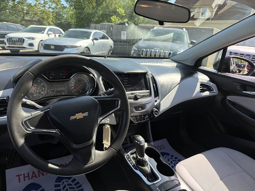 Thumbnail: 2019 Chevrolet Cruze - 7
