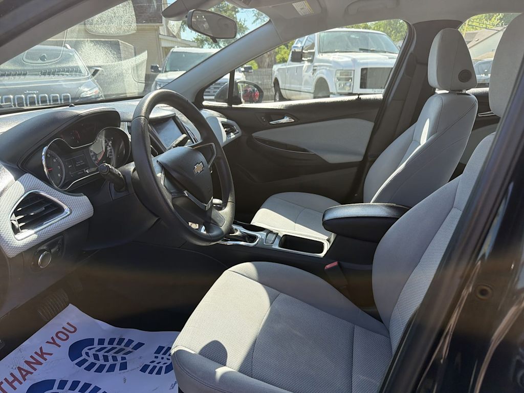 Thumbnail: 2019 Chevrolet Cruze - 8