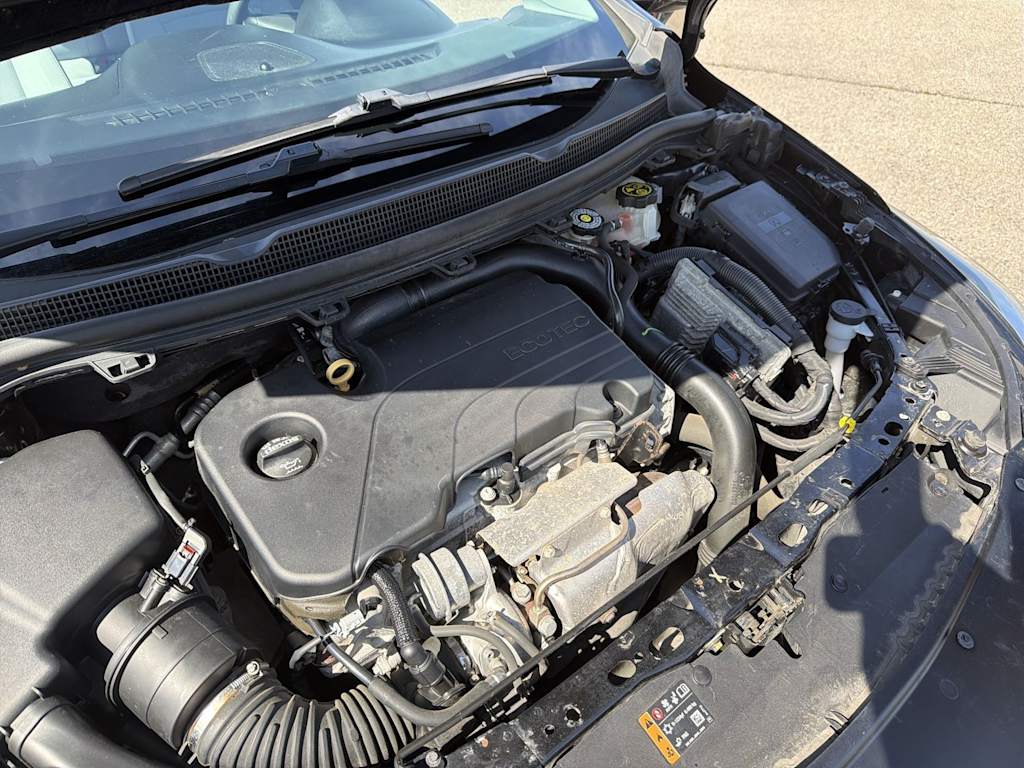 Thumbnail: 2019 Chevrolet Cruze - 6