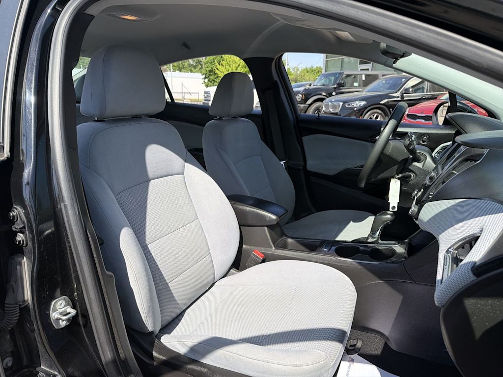 Thumbnail: 2019 Chevrolet Cruze - 29