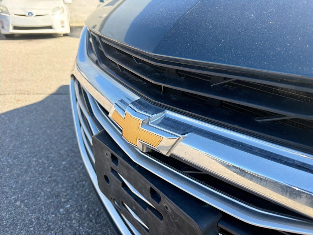 Thumbnail: 2020 Chevrolet Malibu - 6
