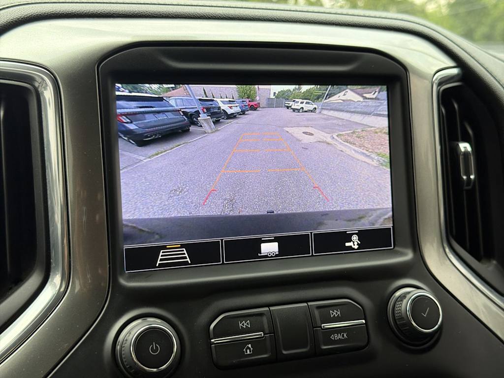 Thumbnail: 2020 Chevrolet Silverado 1500 - 32