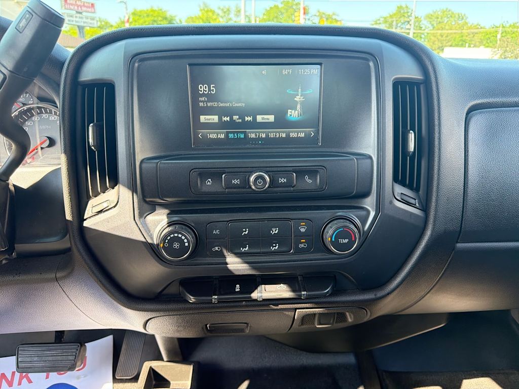 Thumbnail: 2018 Chevrolet Silverado 1500 - 13