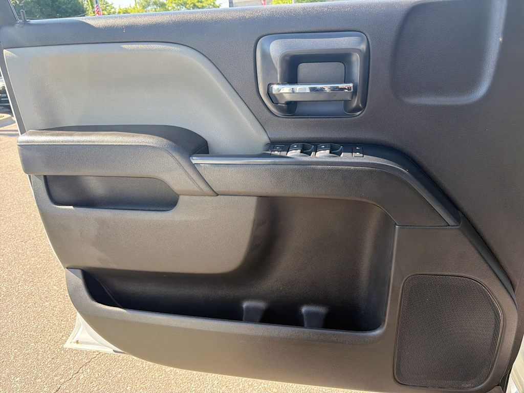 Thumbnail: 2018 Chevrolet Silverado 1500 - 30