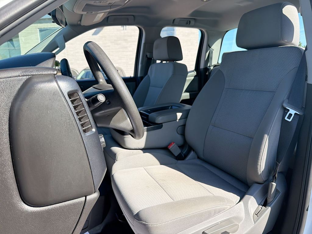 Thumbnail: 2018 Chevrolet Silverado 1500 - 11