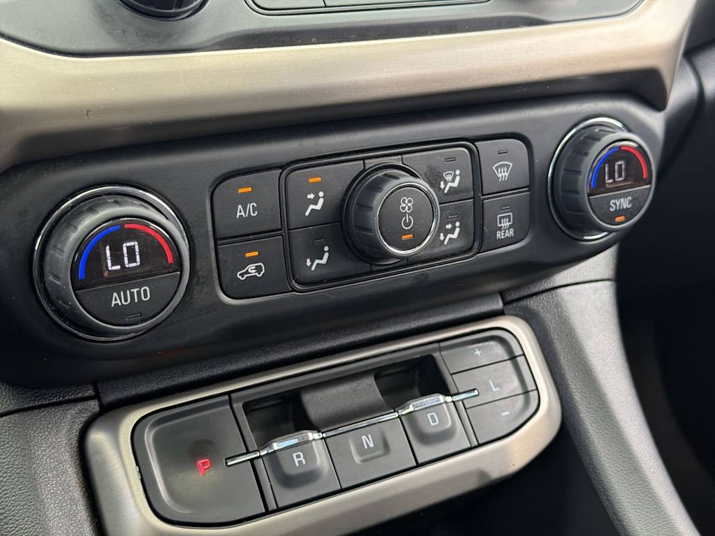 Thumbnail: 2023 GMC Acadia - 33